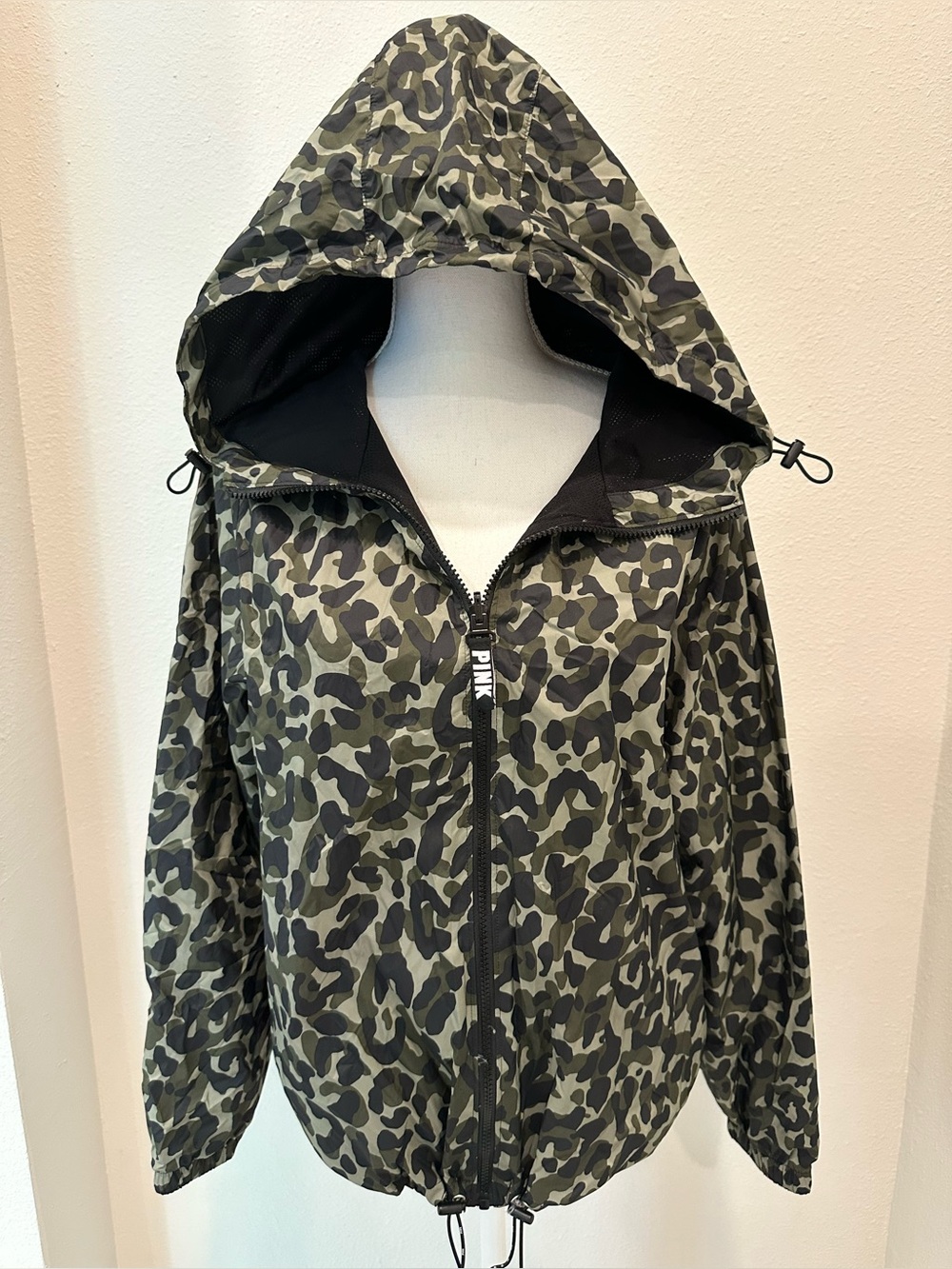 PINK Victoria's Secret Olive Camo Hooded Windbreaker Jacket - Women’s size XS